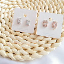 Load image into Gallery viewer, Vertical Rectangular Zirconia Earrings