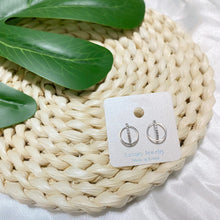 Load image into Gallery viewer, Premium Jona Classic Earring