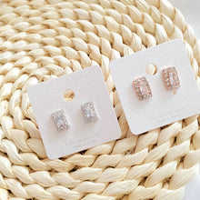Load image into Gallery viewer, Vertical Rectangular Zirconia Earrings